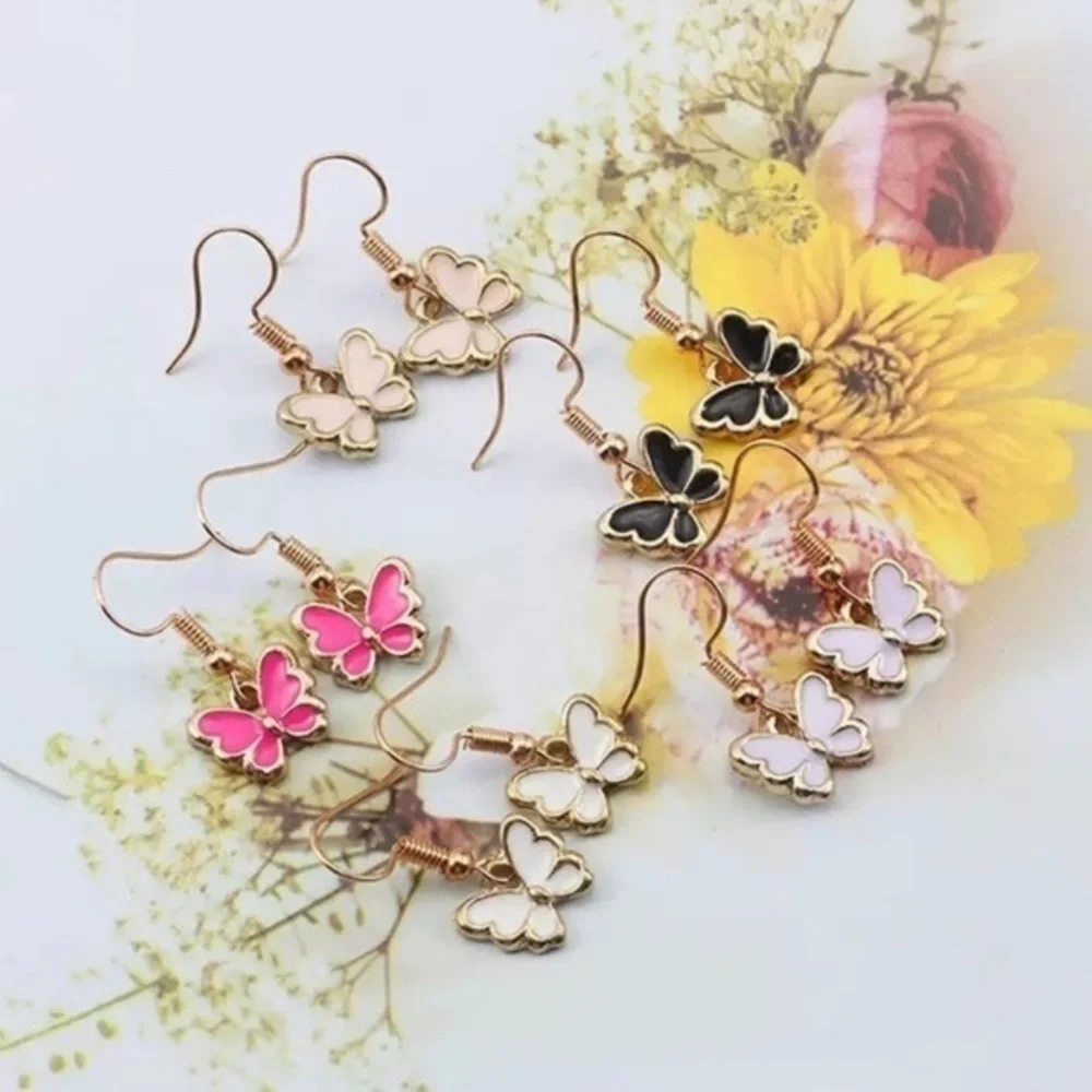 3/$30 💛 Butterfly Earrings